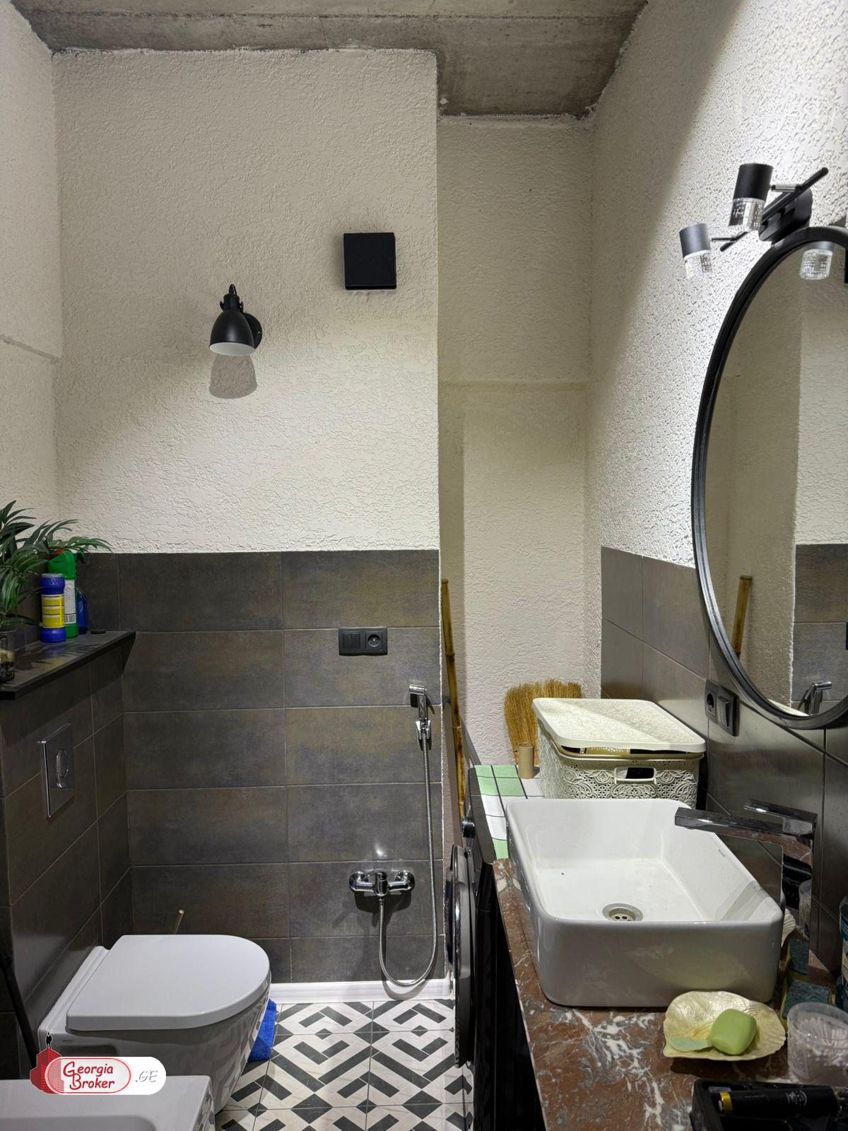 იყიდება ახალი გარემონტებული 3 ოთახიანი ბინა